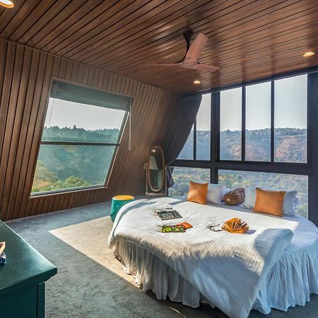Saffronstays A Vantage, Panchgani - A Pyramid Shaped Unique Luxury Villa With Infinity Valley Views Exterior foto