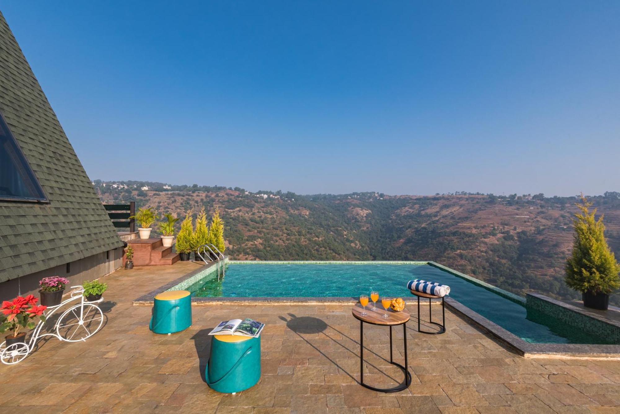 Saffronstays A Vantage, Panchgani - A Pyramid Shaped Unique Luxury Villa With Infinity Valley Views Exterior foto