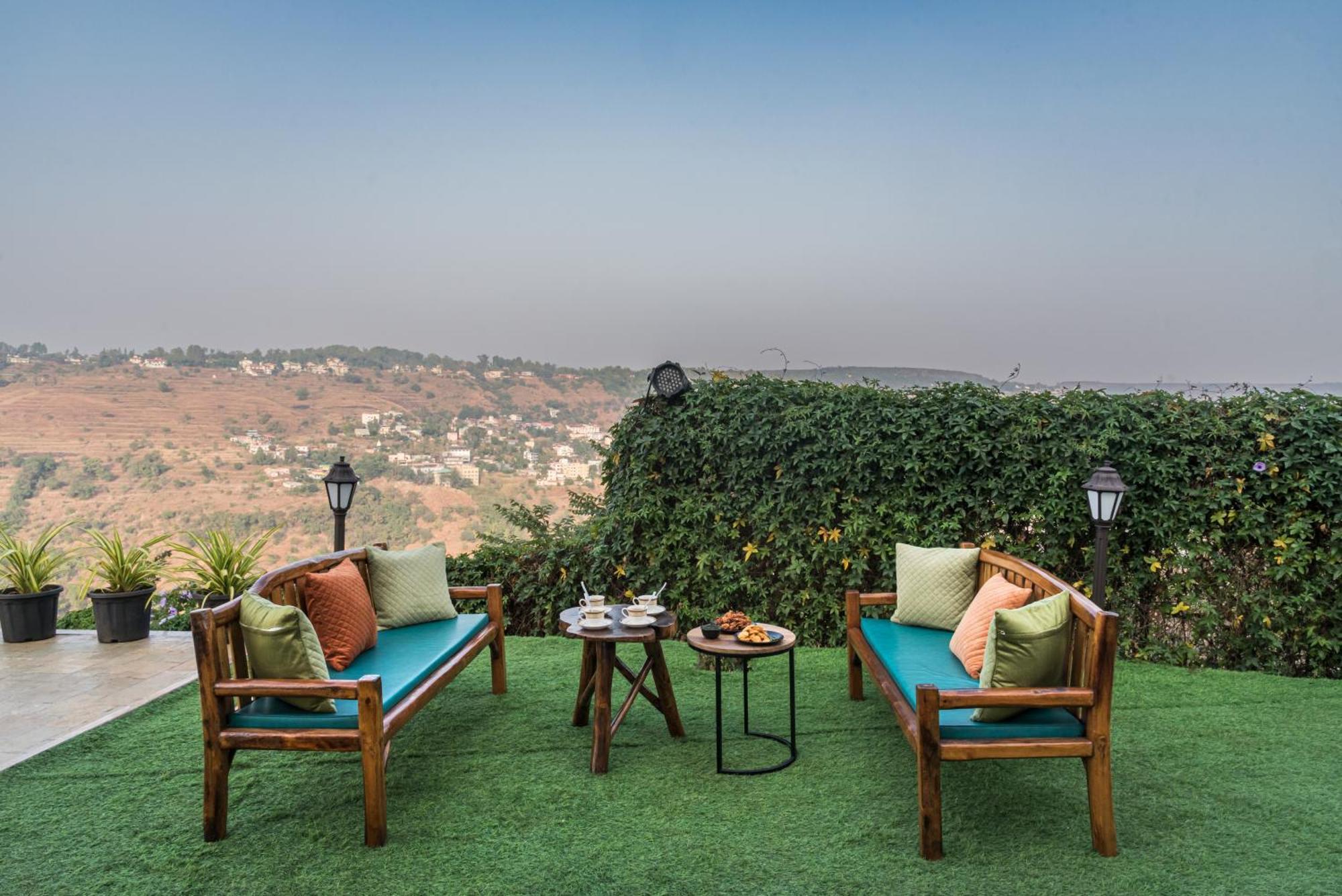 Saffronstays A Vantage, Panchgani - A Pyramid Shaped Unique Luxury Villa With Infinity Valley Views Exterior foto